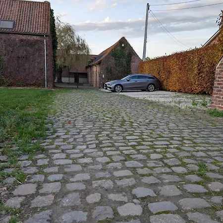 A Louer Herinnes * Pecq